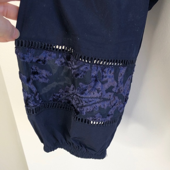 Chico’s navy blue boho lace blouse - Picture 3 of 8